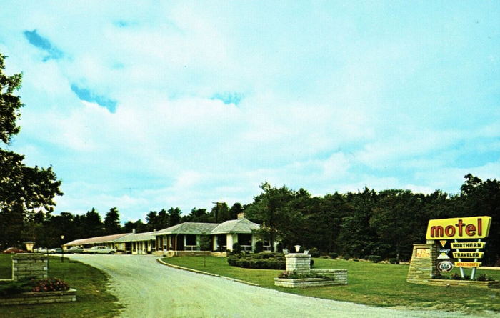 Northern Traveler Motel - Vintage Postcard (newer photo)